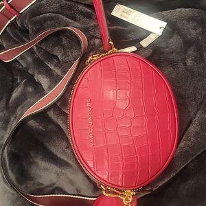 Crossover handbag by Marc Jacobs